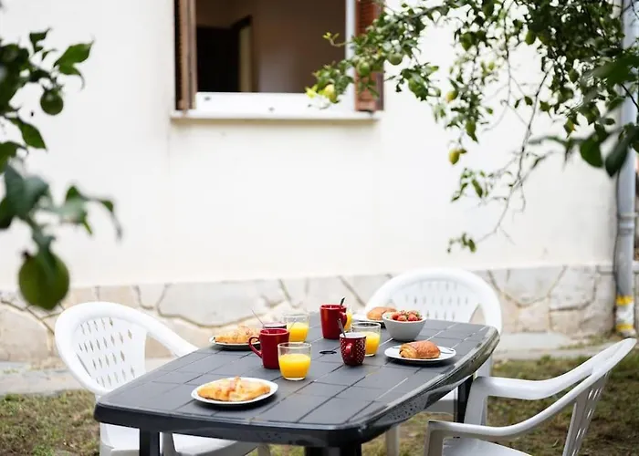 La Villa - Centre - Jardin - Parking Privee - Climatisation