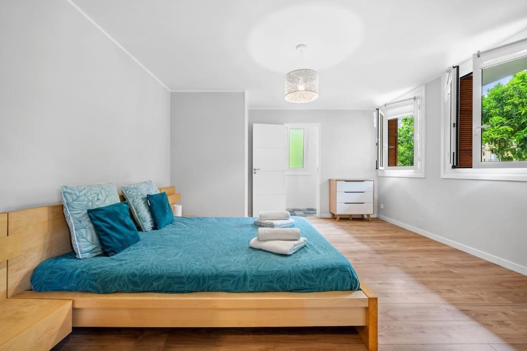 Appartement La - Centre - Jardin - Parking Privee - Climatisation
